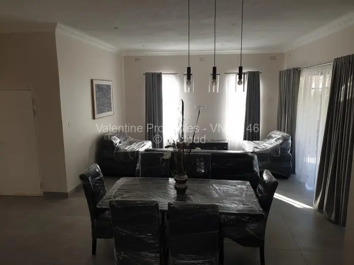 Townhouse/Complex/Cluster to Rent in Highlands, Harare
