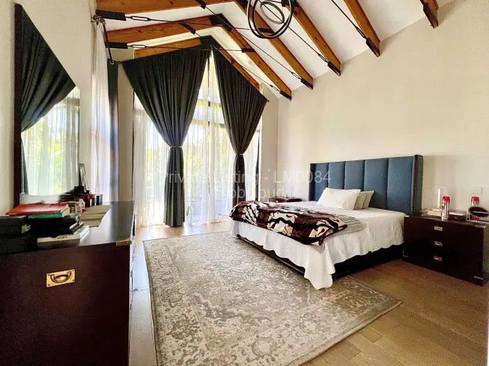 5 Bedroom House to Rent in Chisipite, Harare