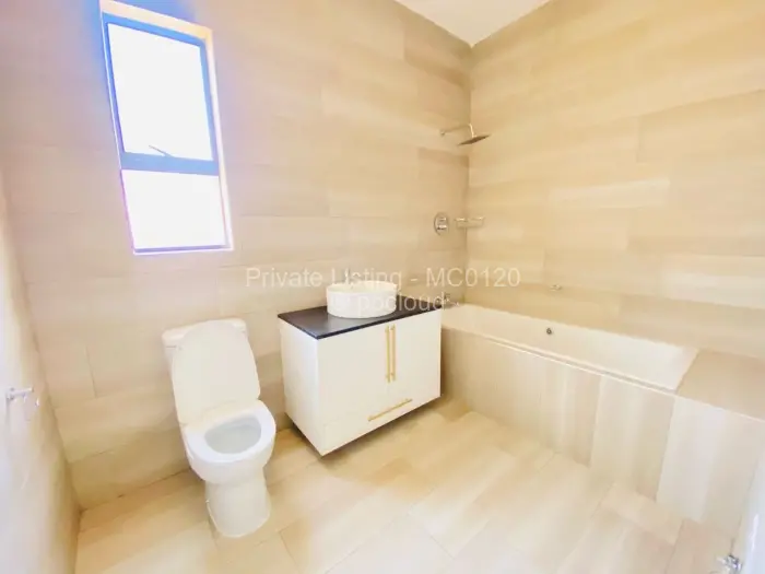Townhouse/Complex/Cluster to Rent in Greendale North, Harare