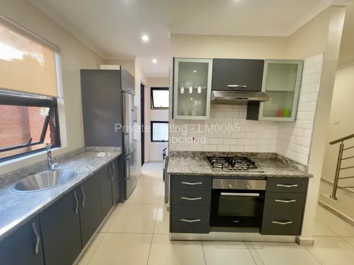 Townhouse/Complex/Cluster to Rent in Greencroft, Harare