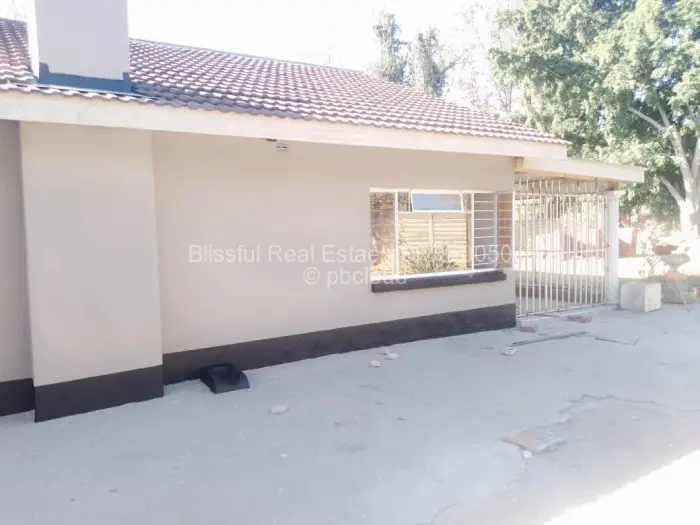 3 Bedroom House to Rent in Chadcombe
