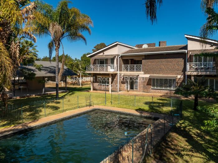 9 Bedroom House for Sale in Gunhill, Harare