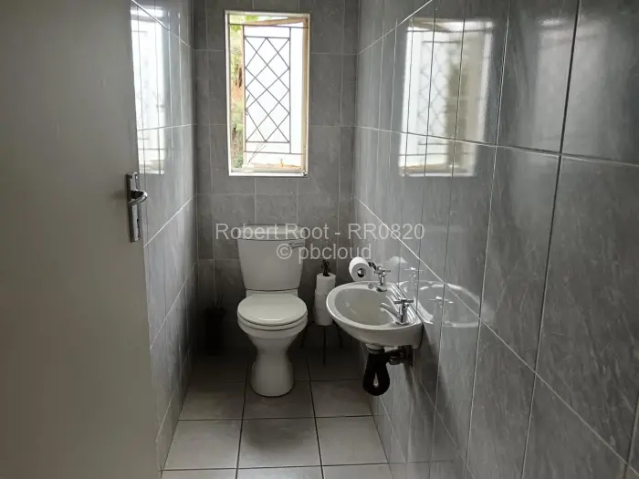 9 Bedroom House for Sale in Gunhill, Harare