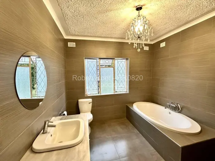 9 Bedroom House for Sale in Gunhill, Harare
