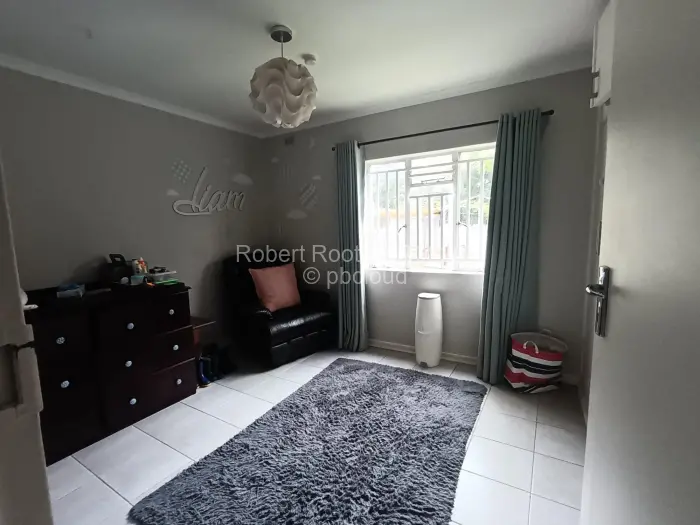9 Bedroom House for Sale in Gunhill, Harare