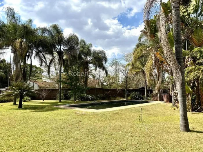 9 Bedroom House for Sale in Gunhill, Harare