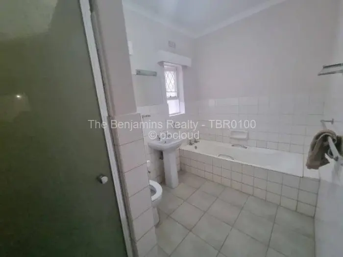 4 Bedroom House to Rent in Mandara