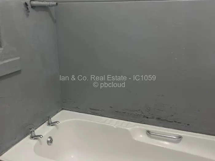 Flat/Apartment for Sale in Bulawayo City Centre, Bulawayo