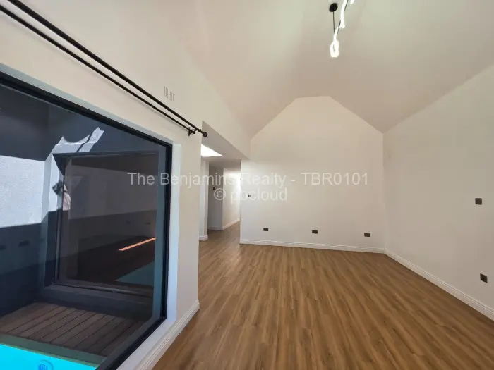 Townhouse/Complex/Cluster to Rent in Mount Pleasant