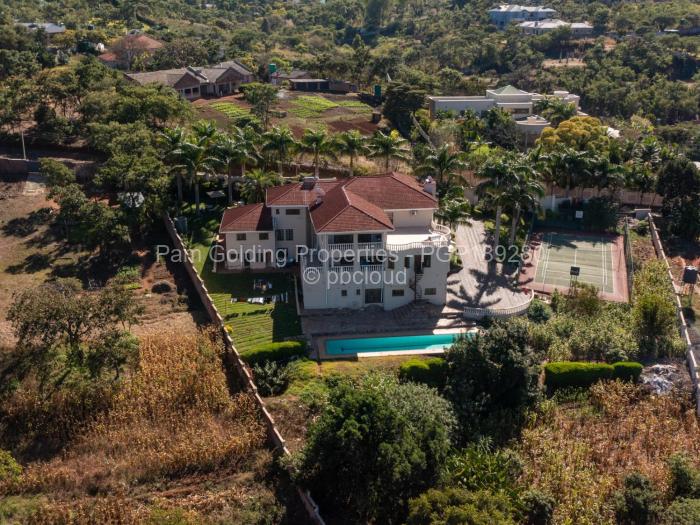 6 Bedroom House for Sale in Philadelphia, Harare