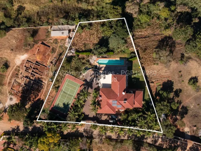 6 Bedroom House for Sale in Philadelphia, Harare