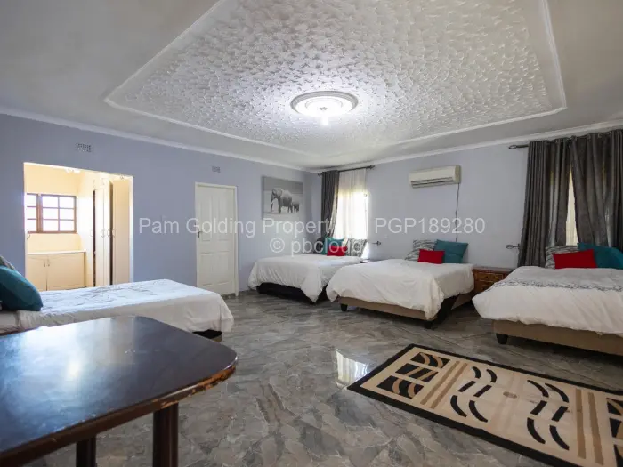 6 Bedroom House for Sale in Philadelphia, Harare