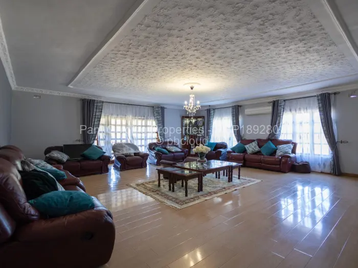 6 Bedroom House for Sale in Philadelphia, Harare