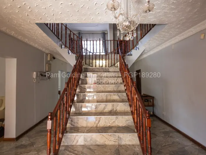 6 Bedroom House for Sale in Philadelphia, Harare
