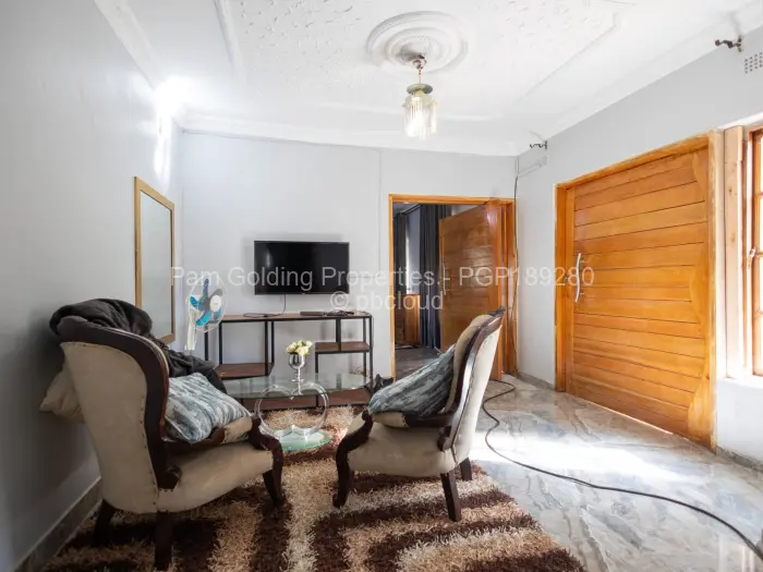 6 Bedroom House for Sale in Philadelphia, Harare