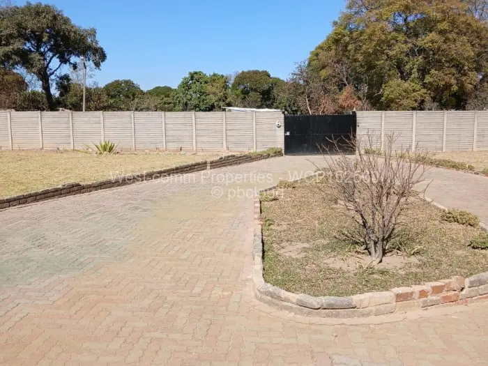 3 Bedroom House to Rent in Hatfield