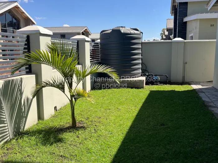 Townhouse/Complex/Cluster to Rent in Hatfield