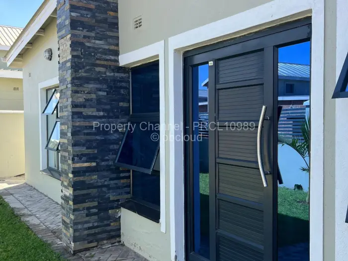 Townhouse/Complex/Cluster to Rent in Hatfield