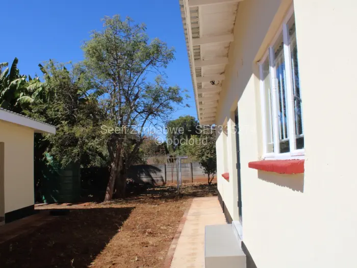 3 Bedroom Cottage/Garden Flat to Rent in Helensvale, Harare