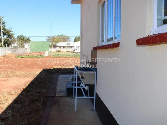 3 Bedroom Cottage/Garden Flat to Rent in Helensvale, Harare