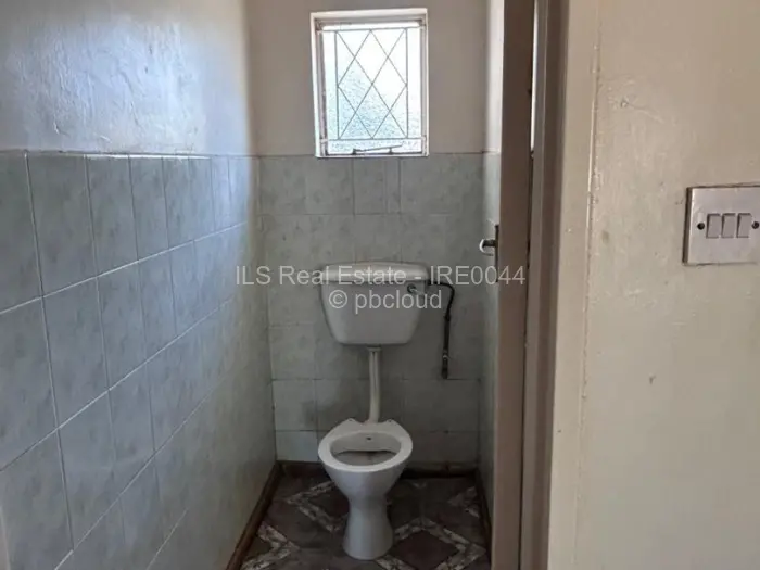 5 Bedroom House for Sale in Woodlands, Bulawayo