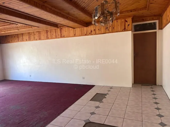 5 Bedroom House for Sale in Woodlands, Bulawayo