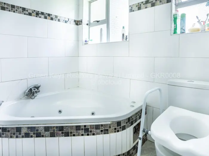 7 Bedroom House for Sale in Chisipite, Harare