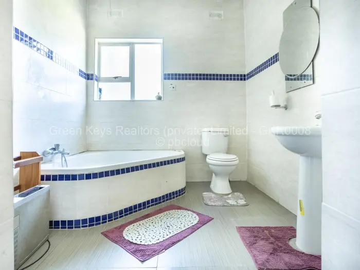 7 Bedroom House for Sale in Chisipite, Harare