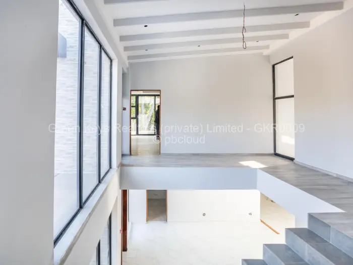 Townhouse/Complex/Cluster for Sale in Highlands, Harare
