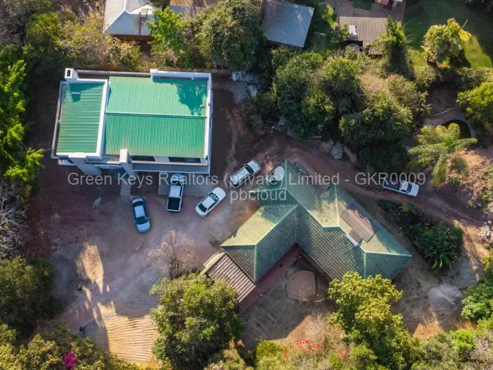 Townhouse/Complex/Cluster for Sale in Highlands, Harare
