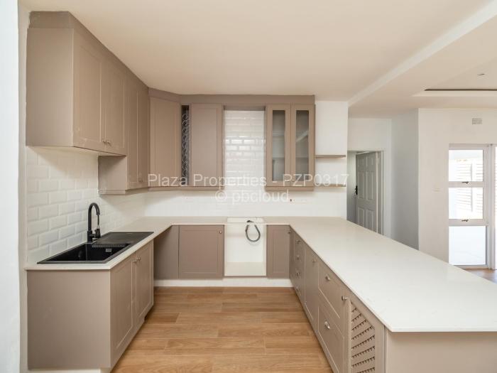 Townhouse/Cluster for Sale in Greendale North, Harare