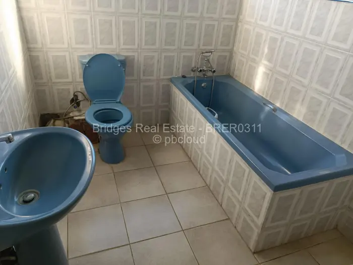 4 Bedroom House to Rent in Greystone Park