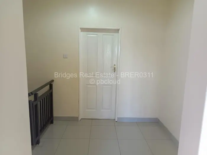 4 Bedroom House to Rent in Greystone Park