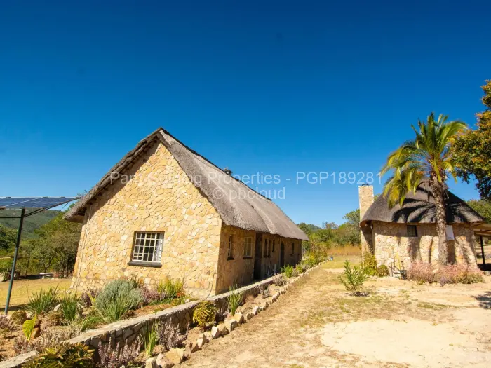 4 Bedroom House for Sale in Nyanga, Nyanga