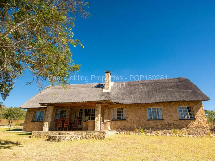 4 Bedroom House for Sale in Nyanga, Nyanga