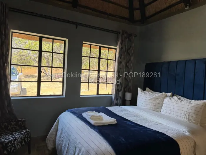 4 Bedroom House for Sale in Nyanga, Nyanga