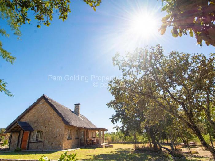 4 Bedroom House for Sale in Nyanga, Nyanga