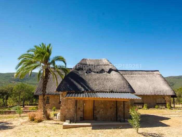 4 Bedroom House for Sale in Nyanga, Nyanga