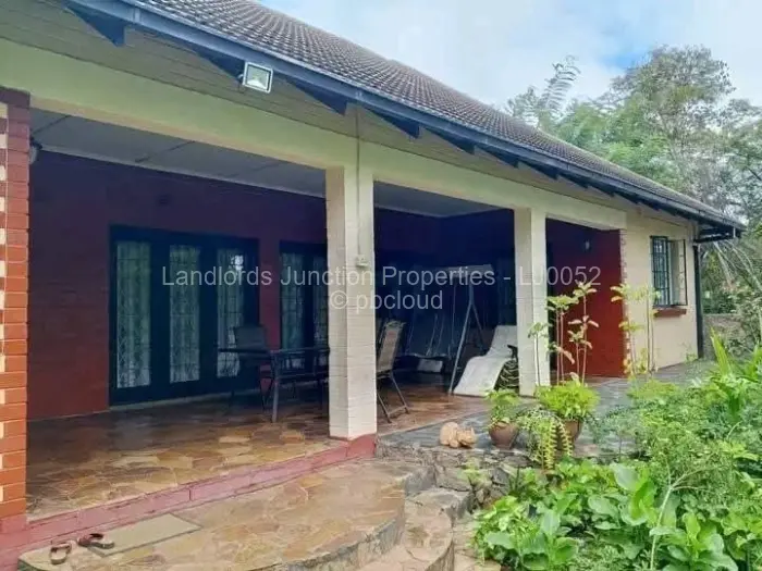 4 Bedroom House for Sale in Four Winds, Bulawayo