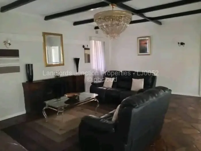 4 Bedroom House for Sale in Four Winds, Bulawayo