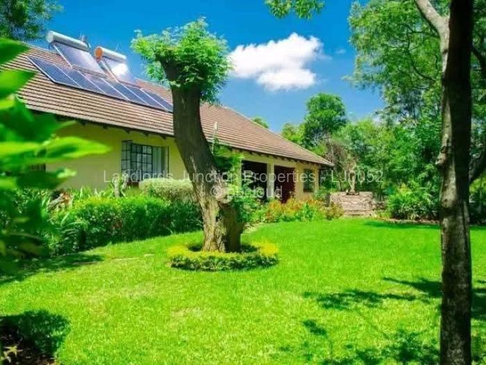 4 Bedroom House for Sale in Four Winds, Bulawayo