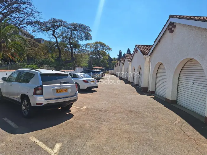 Townhouse/Complex/Cluster to Rent in Avenues, Harare