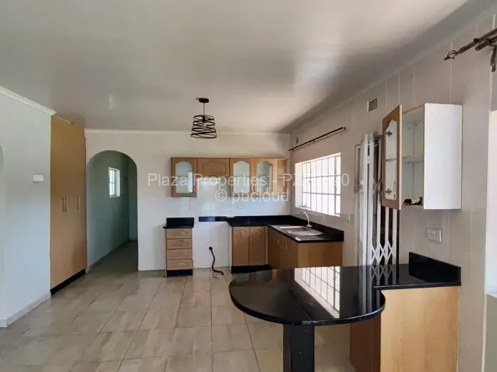 Townhouse/Complex/Cluster to Rent in Borrowdale