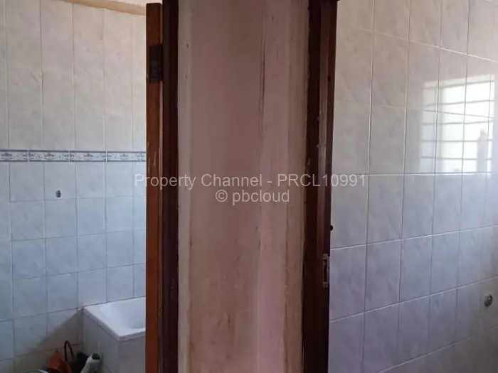 4 Bedroom House for Sale in Ruwa, Ruwa