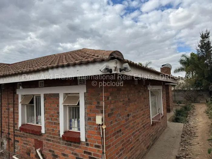 3 Bedroom House for Sale in Mainway Meadows, Harare