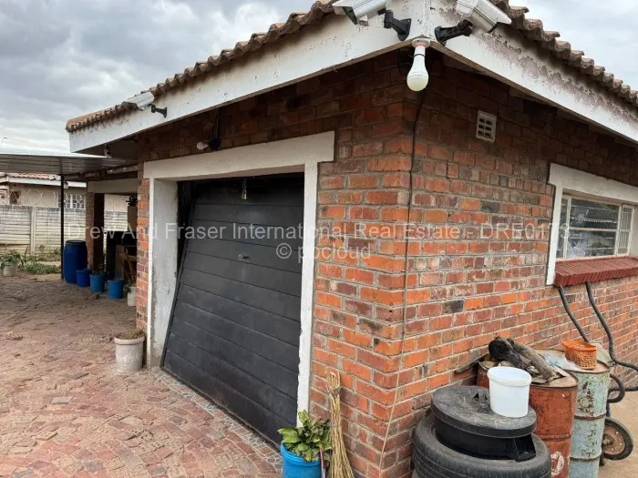 3 Bedroom House for Sale in Mainway Meadows, Harare