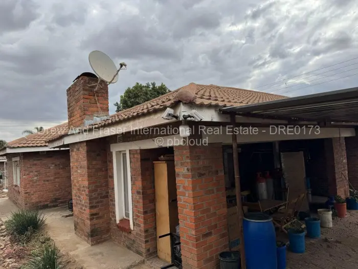 3 Bedroom House for Sale in Mainway Meadows, Harare