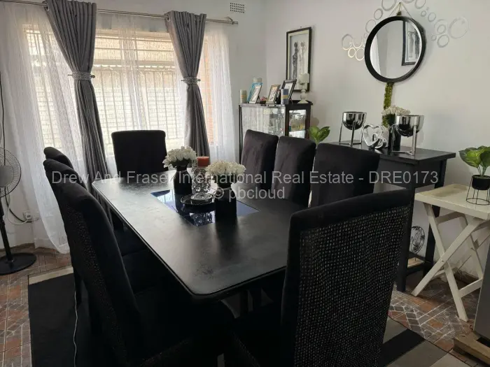 3 Bedroom House for Sale in Mainway Meadows, Harare