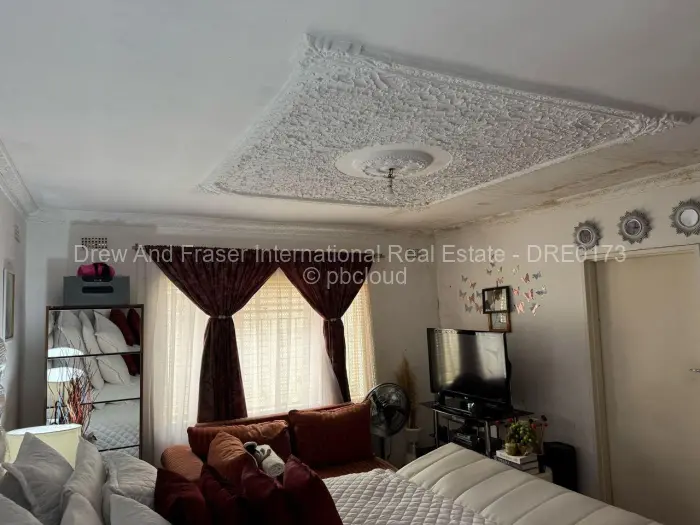 3 Bedroom House for Sale in Mainway Meadows, Harare