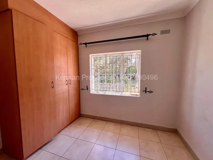 Townhouse/Complex/Cluster to Rent in Newlands, Harare
